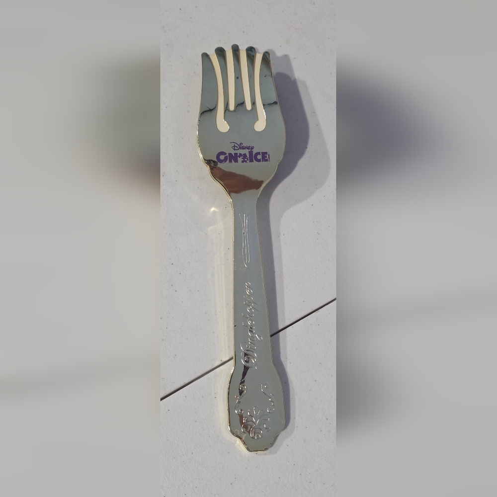 Disney On Ice Dinglehopper Collectible